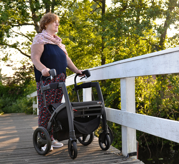 Rollz Motion Rhythm | Parkinson rollator Lifestyle-2