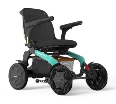 Zijaanzicht van de Robooter E60 Pro elektrische rolstoel, compact en robuust ontwerp voor ultieme mobiliteit.