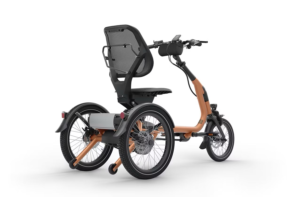 Anti-kiep wielen op de Van Raam Easy Rider Compact driewielfiets voor volwassenen